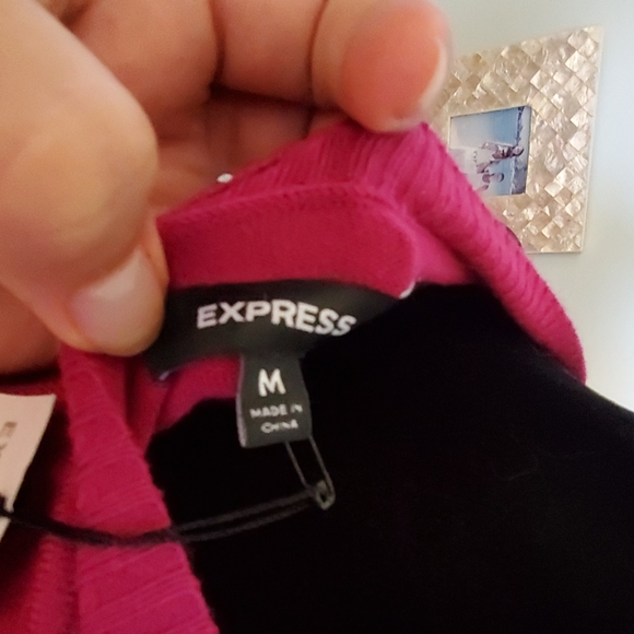 NWT- Express fuschia sweater vest- Medium - Picture 5 of 5
